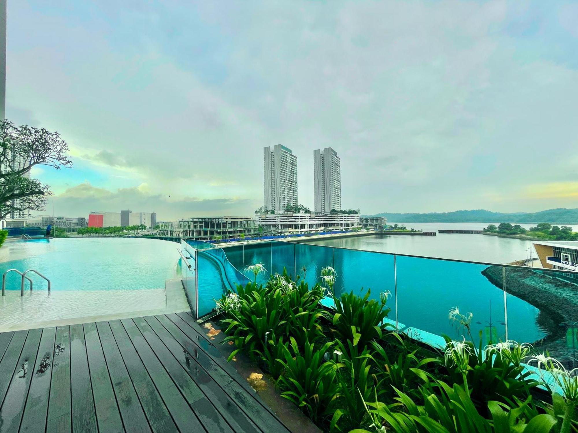 Pinetree Puteri Harbour @ Uha Apartment Nusajaya  Exterior foto